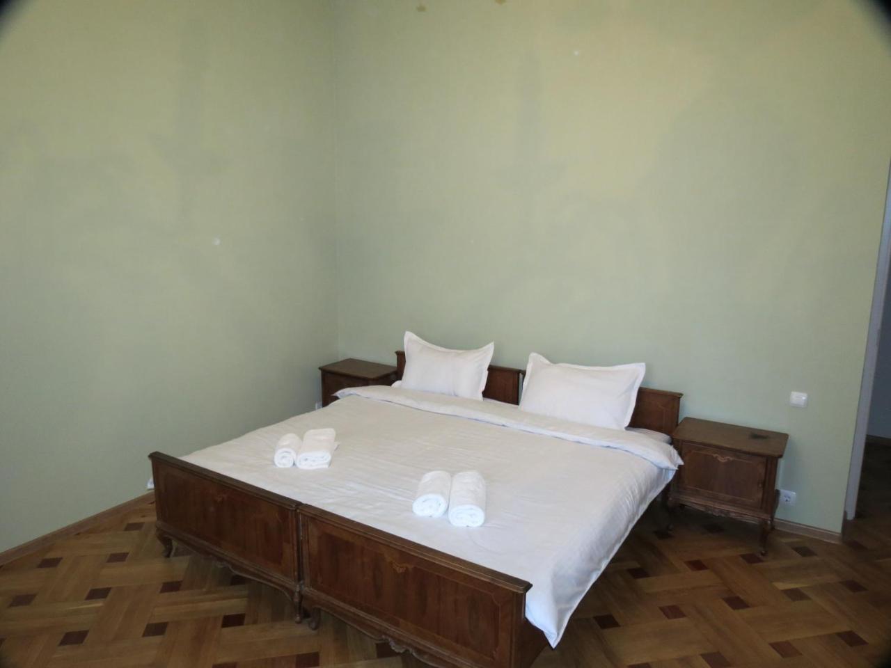 Апартаменты Three Rooms Тбилиси Экстерьер фото